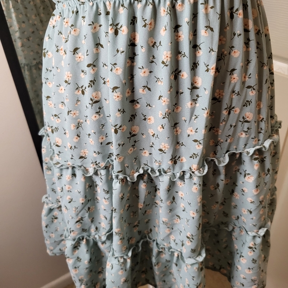 Inspired Hearts - Light Blue Floral Ruffle Dress, Size M - Picture 4 of 10